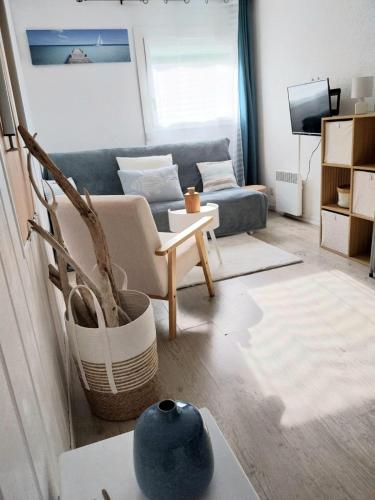 Studio cosy avec piscine et parking à Gruissan