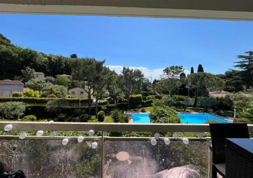 Studio lumineux avec terrasse & piscine