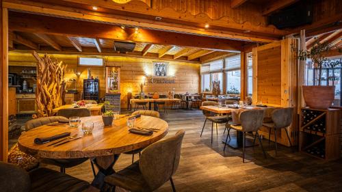 Hotel - Restaurant Le Couchetat in La Bresse