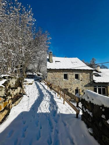 La Pastourelle en Lozère (La Pastourelle en Lozere) in Saint-Chely-d'Apcher