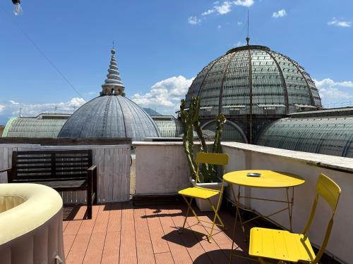 Tiny Nest Over Naples, Private Panoramic Terrace