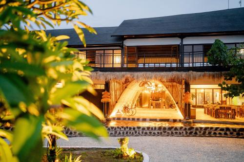 Restaurant, THE ULU Beach Club & Bungalows in Nusa Lembongan