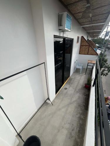 Marz inn Moalboal Room Type - Queen Room with Balcony
