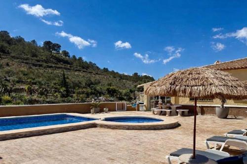 Casa Duseña Estrella (Casa Dusena Estrella) in Hondon De Las Nieves
