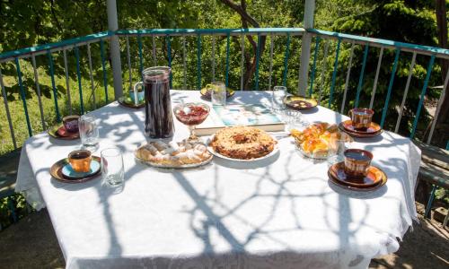 Food and beverages, Guest House Mary in Haghpat