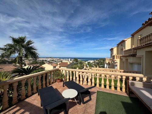 Beachnear terraced house with wonderful sea-views - image 4