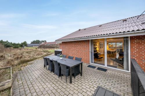 Exterior view, Large, Well-Maintained Holiday Home Near Søndervig, With Activity Room, 6-Person Outdoor Hot Tub And in Ringkobing