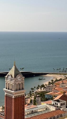 2-Bedroom apartment 90m2 next to the sea in Sunset Town - image 5