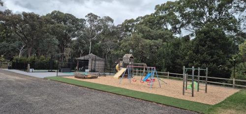 Lodge 1, Family Luxury Country Retreat Spa & Pool in Diamond Creek