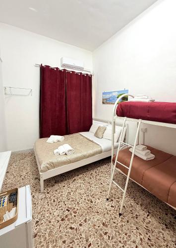 House Corso Umberto Rooms & Comfort by Loveinthetravel