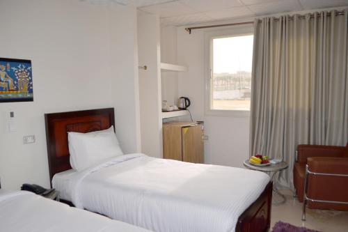 Pyramids Gold Hotel - image 10