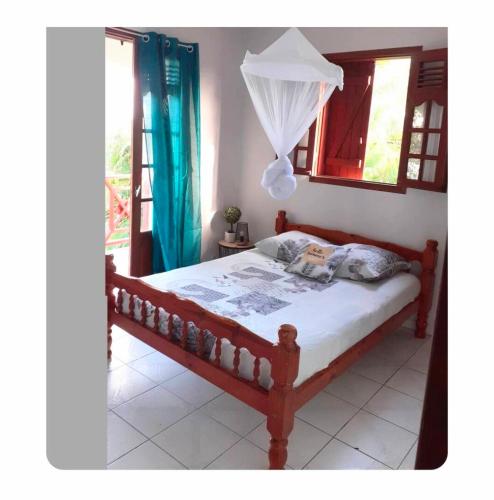 Chambre pour femme à 5 minutes de la plage (Chambre pour femme a 5 minutes de la plage) in Le Moule