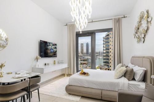 Sparkle Tower by Swarovski, Full Marina View, 2min JBR & Metro, Sleeps 4, Dubai (photo 6)