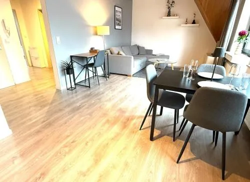 City Apartment, Parkplatz, 2 Balkone, Wi-Fi, TV in Rheda-Wiedenbrück, Deutschland