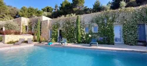 Situation exceptionnelle, villa Labori, luxueuse in Suzette