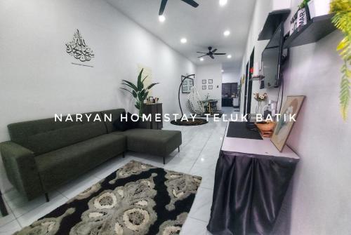 Exterior view of Naryan Homestay Teluk Batik