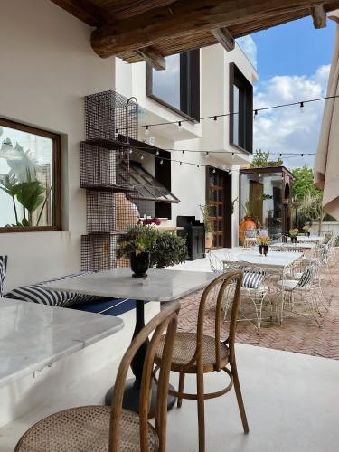 To Be Social House in กุนลุกบาซี