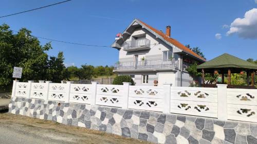 Domaćinsvo Stević - Sekurič – khách sạn tại Trnava