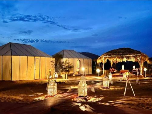 Luxury Dune's Camp in Takojt