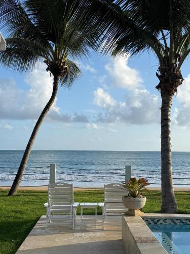 Beachfront Luxury Bungalow Private Premium Pool in Plaja Fortuna