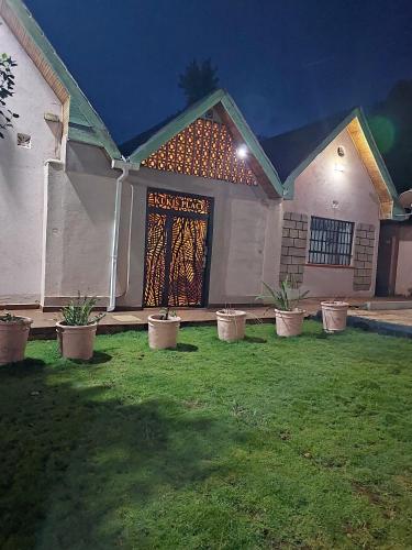 Kukis Place, 5 bedrooms, whole compound in Embu