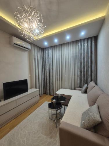 Royal Center Residence