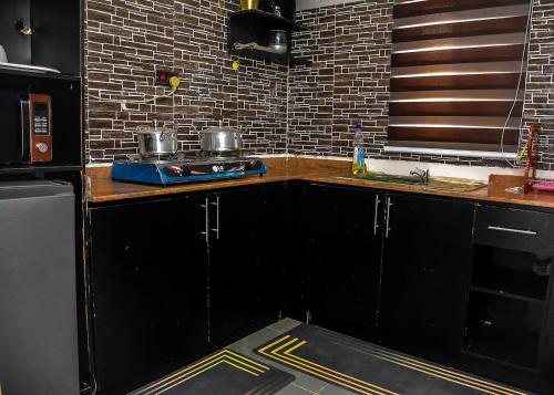 Kitchen, 3Tee Serviced Apartment Abeokuta in Abeokuta