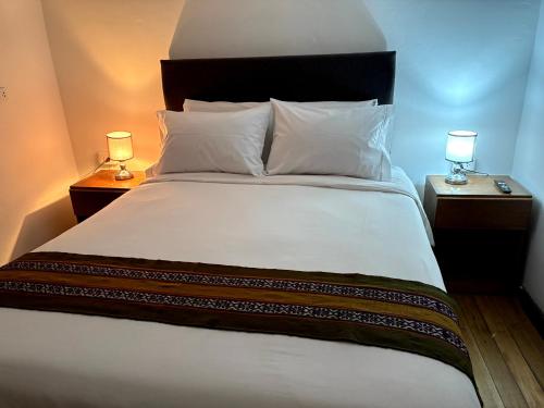 Cusco - Flor de Loto – Cuzco, NJ