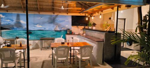 Facilities, Rasrana Lodge in Alifu Alifu Atoll