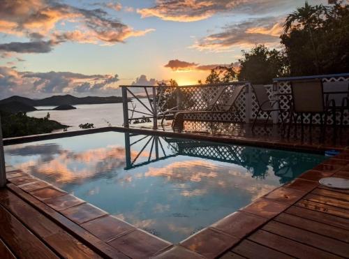 Lovely Villa with Excellent reviews and Million Dollar Views! in Central