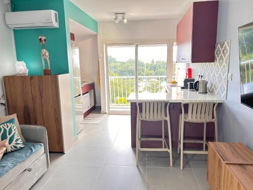 Kitchen, Reve Marina studio tout confort avec citerne et piscine Gosier in Baimbridge