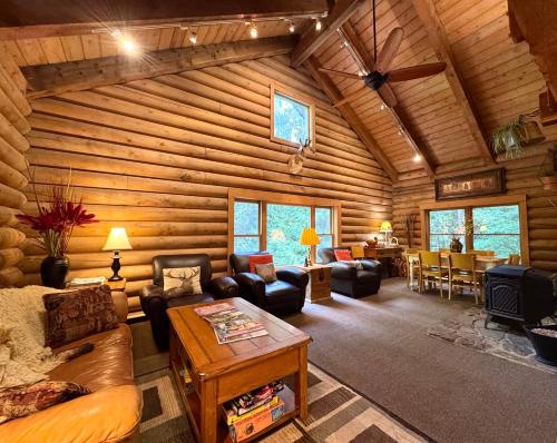 Apkārtne, Private Forest Lodge Near Silverwood Theme Park - Sleeps 10 in Blanšārda (ID)