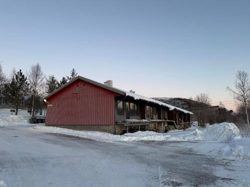 Vista exterior, Evenes Apartments - Cheap accommodation for 4 guests close to the Airport in Evenes