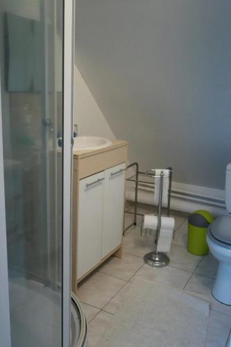 House with 3 bedrooms in Ruille sur Loir with furnished garden and WiFi - image 9