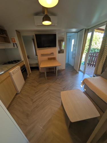 Mobil home MAXI CONFORT SUR LA COTE D'AZUR in Cais