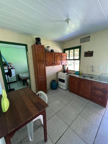 Casa espacosa praia da Daniela Florianopolis in Praia de Daniela
