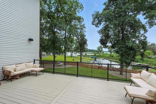 Happie Space on Snow Lake in Fremont (Indiana)