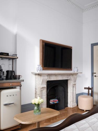Bertrand's Townhouse – London, 