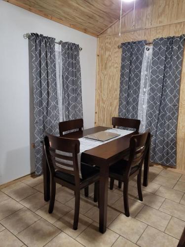 Instalações, Quiet Cozy Cabin with essentials Minutes to Lake Fork in Mineola (TX)