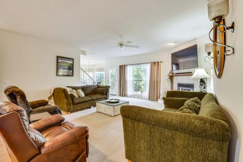 2 Mi to Pinehurst Resort: Spacious Golf Getaway! in 松林市