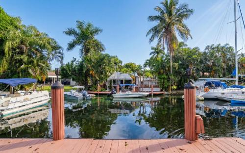 Charming 2BR Waterfront House in Fort Lauderdale, USA