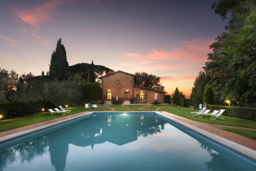 สระว่ายน้ำ, ลา กาซา เดลเล แกวร์เช ฮอลิเดย์ เฮาส์ (La Casa delle Querce Holiday House) in มอนเตปุลชาโน