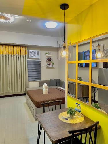101 Newport Blvd - SkyBison Aerie Condo Across NAIA T3, Manila