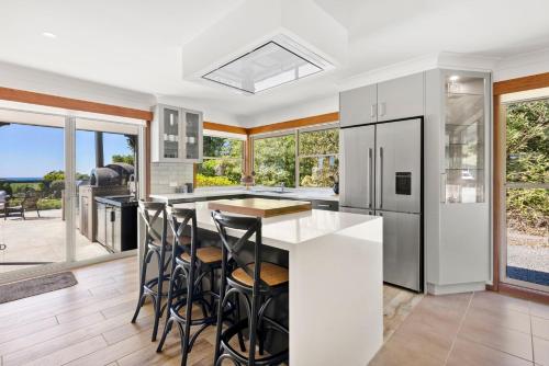 Moonraker - Fireplace with Swimming Pool in Broughton Vale