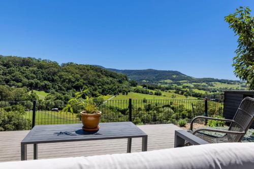 Moonraker - Fireplace with Swimming Pool in Broughton Vale