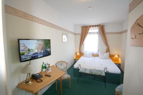 Classic Inn - image 11