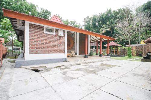 Joglo 33 Homestay Jogja - image 2
