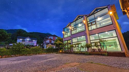 Vedere exterior, Gapyeong Shiny Pension in Gapyeong-gun