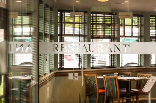Leonardo Inn Aberdeen Airport - image 8