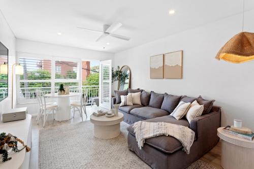 Twin Palms - Elegant Beachside Living at Maroubra - main image